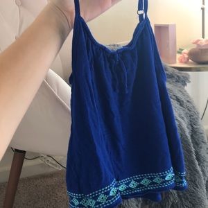 blue crop top!